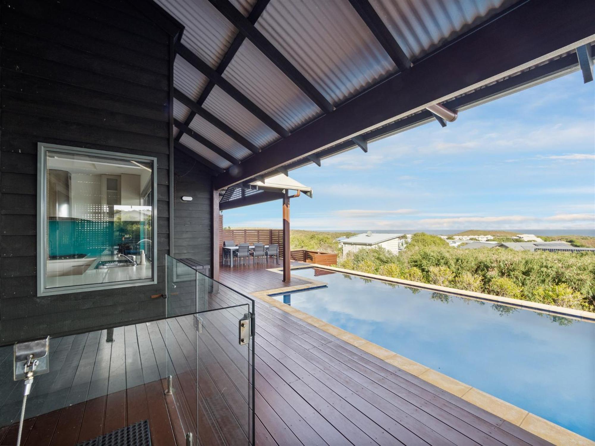 Baudin House Holiday home *